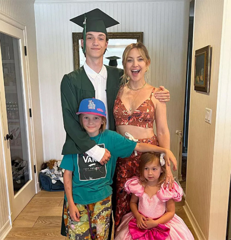 Üç aşkından üç çocuk doğurmuştu... Ünlü yıldızın ilk göz ağrısı aşk sarhoşu