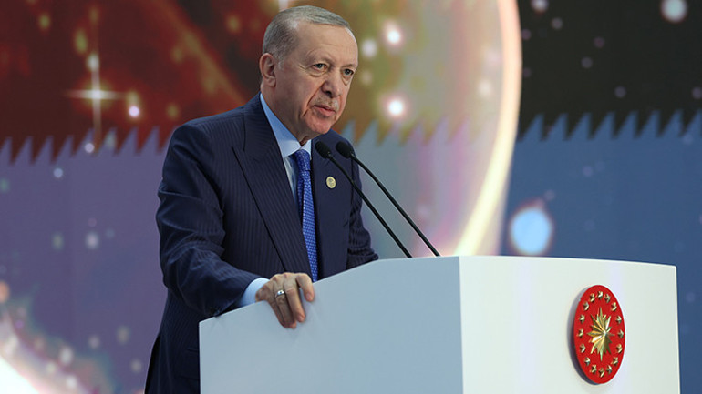 Cumhurbaşkanı Erdoğandan CHPye tepki: Ülkesini başka ülkelere şikayet edenler bu gururu anlayamaz
