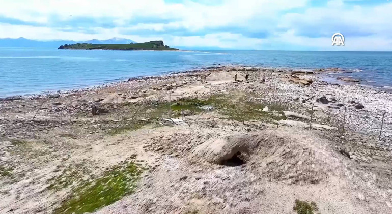 Van Gölü çekilince gün yüzüne çıktı Yüzde 60ı görünür hale geldi