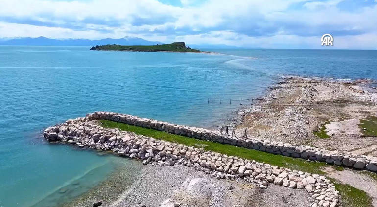 Van Gölü çekilince gün yüzüne çıktı Yüzde 60ı görünür hale geldi