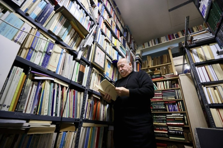 Babasına özenerek başladı; eline para geçtikçe satın alıp evinde biriktirdi | Türkiyede çok nadir ve zor bir işi yapıyorum