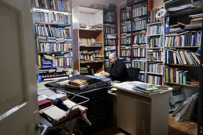 Babasına özenerek başladı; eline para geçtikçe satın alıp evinde biriktirdi | Türkiyede çok nadir ve zor bir işi yapıyorum