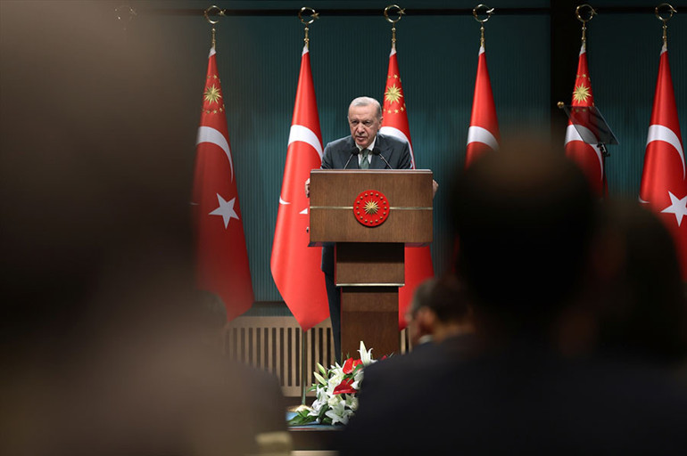 Son dakika haberi... Cumhurbaşkanı Erdoğan: 25 bin öğretmen ataması sürecini başlattık