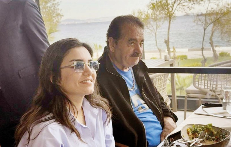 Neşeli Günler İbrahim Tatlıses ile Şafak Sezerden sürpriz ziyaret