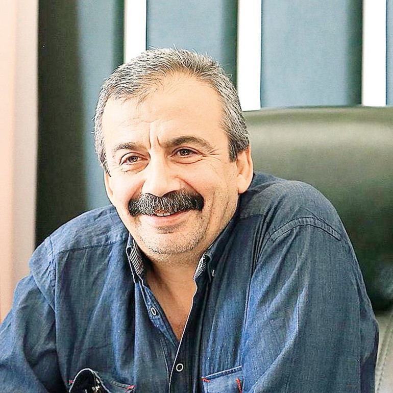 İşçi, yazar, sinemacı: Sırrı Süreyya Önder...