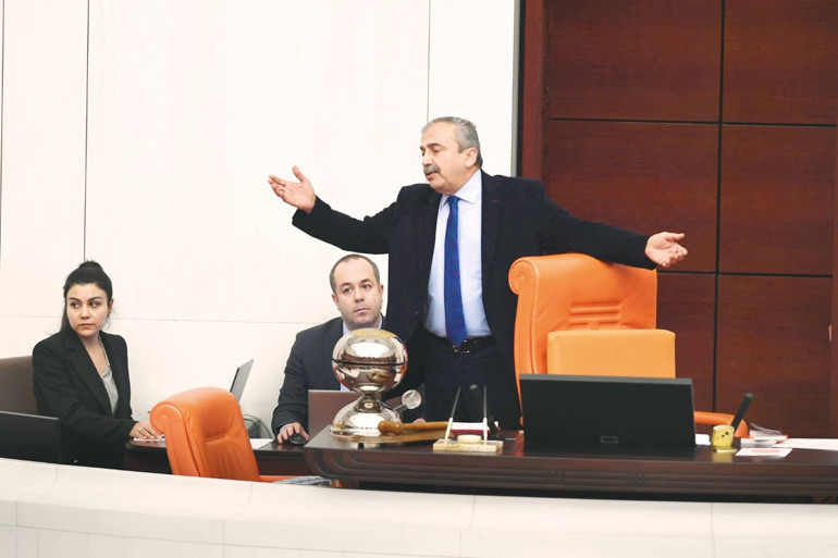 İşçi, yazar, sinemacı: Sırrı Süreyya Önder...