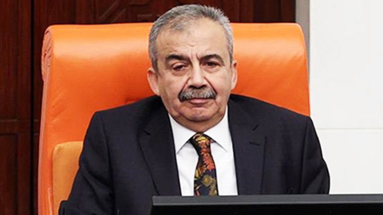 İşçi, yazar, sinemacı: Sırrı Süreyya Önder...