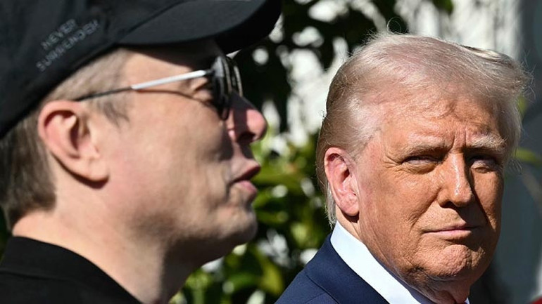 Putin övgüyle bahsetti... Trump ise toplantıya aldırmadı: Elonun orada ne işi var