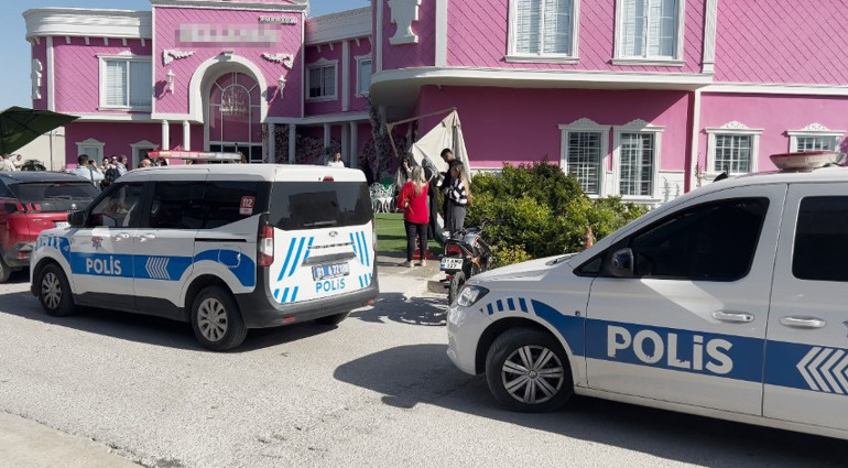 Tüm hesaplarını kapatıp sırra kadem bastı Haberi alınca iş yerine gelip eşyaları yağmaladılar