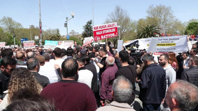 İstanbulda özel halk otobüsü şoförlerinden İBB protestosu | Araçlara kendi POS cihazımızı koyacağız, lütfen İstanbulkart kullanmayın