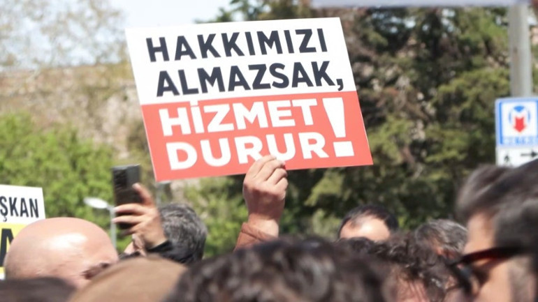 İstanbulda özel halk otobüsü şoförlerinden İBB protestosu | Araçlara kendi POS cihazımızı koyacağız, lütfen İstanbulkart kullanmayın