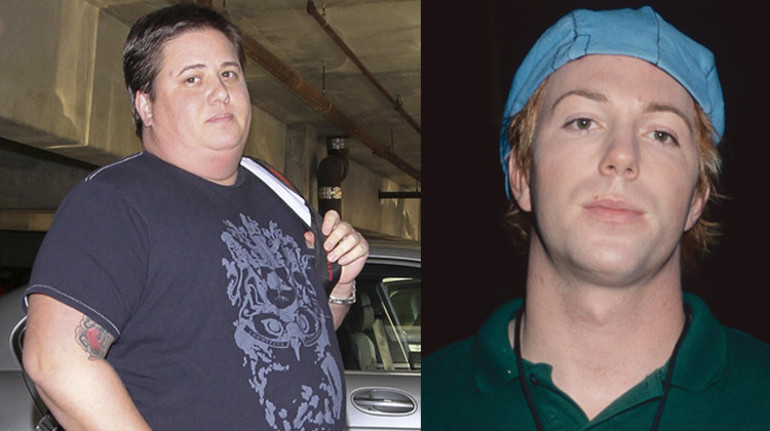 39 yaş genç sevgilisi bikinili güzellerle görüntülendi... Her yaptığı kabulümdür... Yeter ki elimden gitmesin