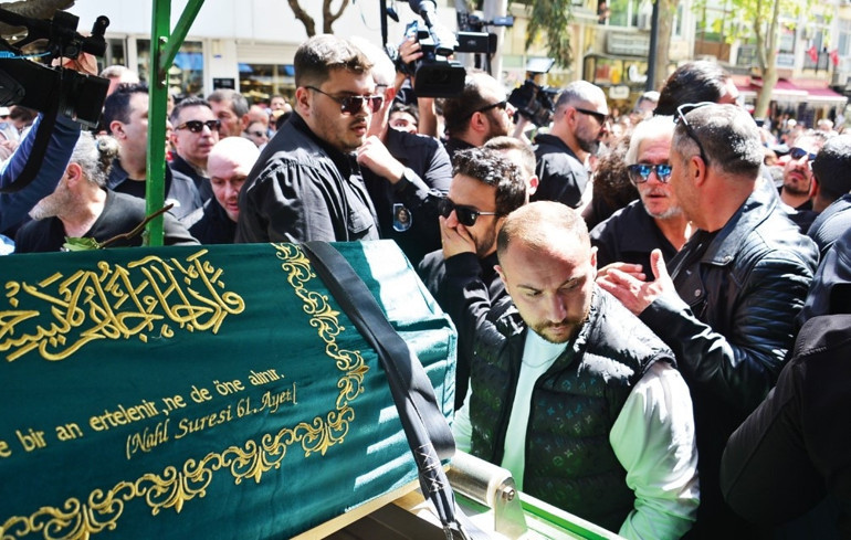 Megastar’dan en zor veda