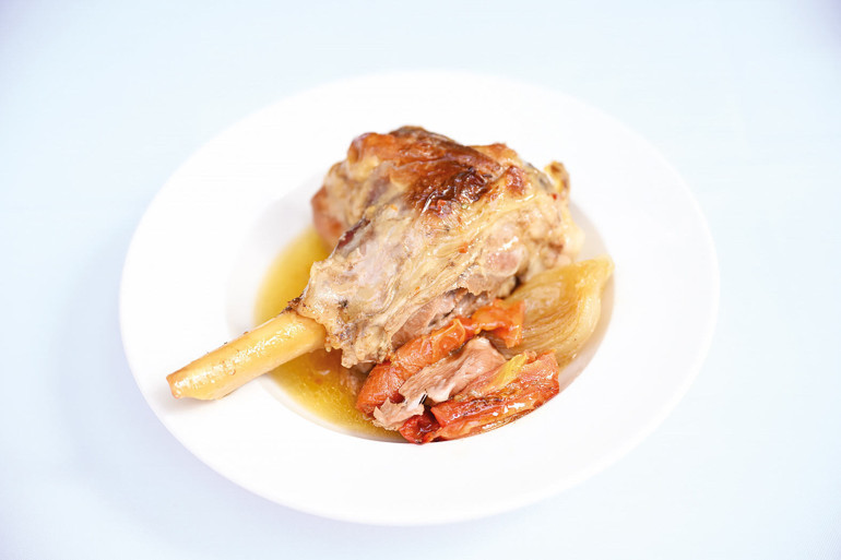 Mahir, işinin ehli bir lokanta