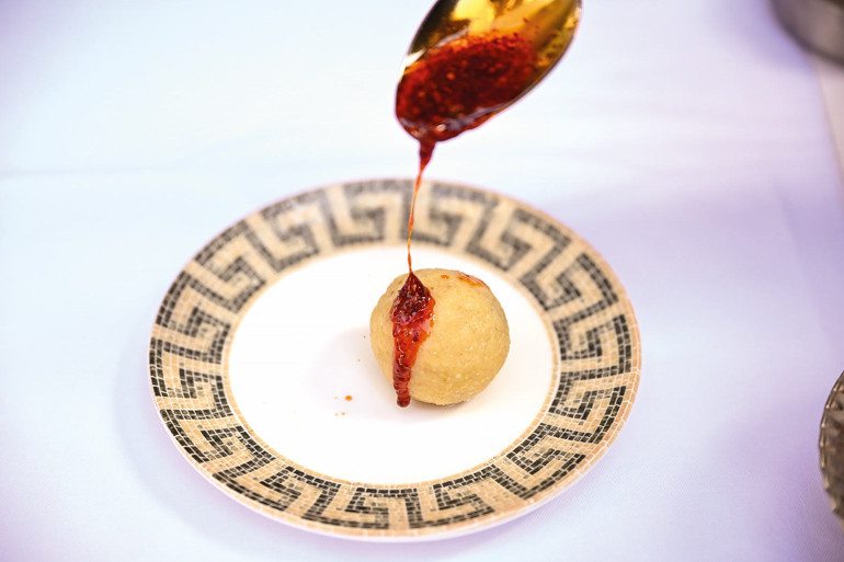 Mahir, işinin ehli bir lokanta