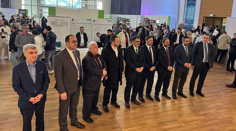 ‘3. Kitap ve Kültür Fuarı’ Köln’de açıldı
