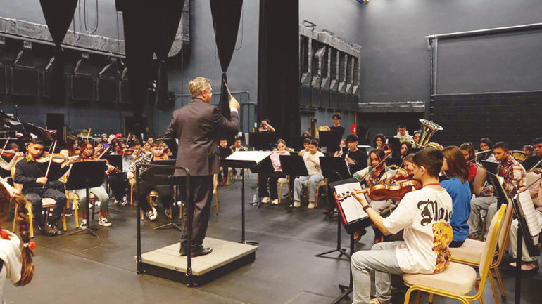 Bu orkestra çocukları çok mutlu edecek