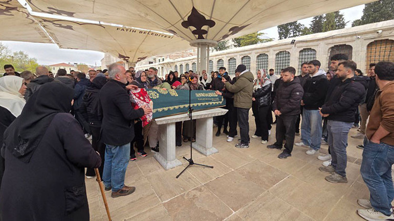 Oyuncu Sevil Akdağ, arkadaşını bıçaklayarak öldürdü Dışarıda buluştu, birlikte evine gitti