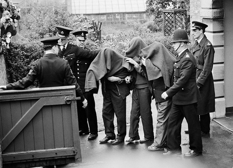 Her detayı inanılmaz | 15 dakikada 2,5 ton para çaldılar sonrası çok tartışıldı Filme konu oldu, ünlü isim canlandırdı