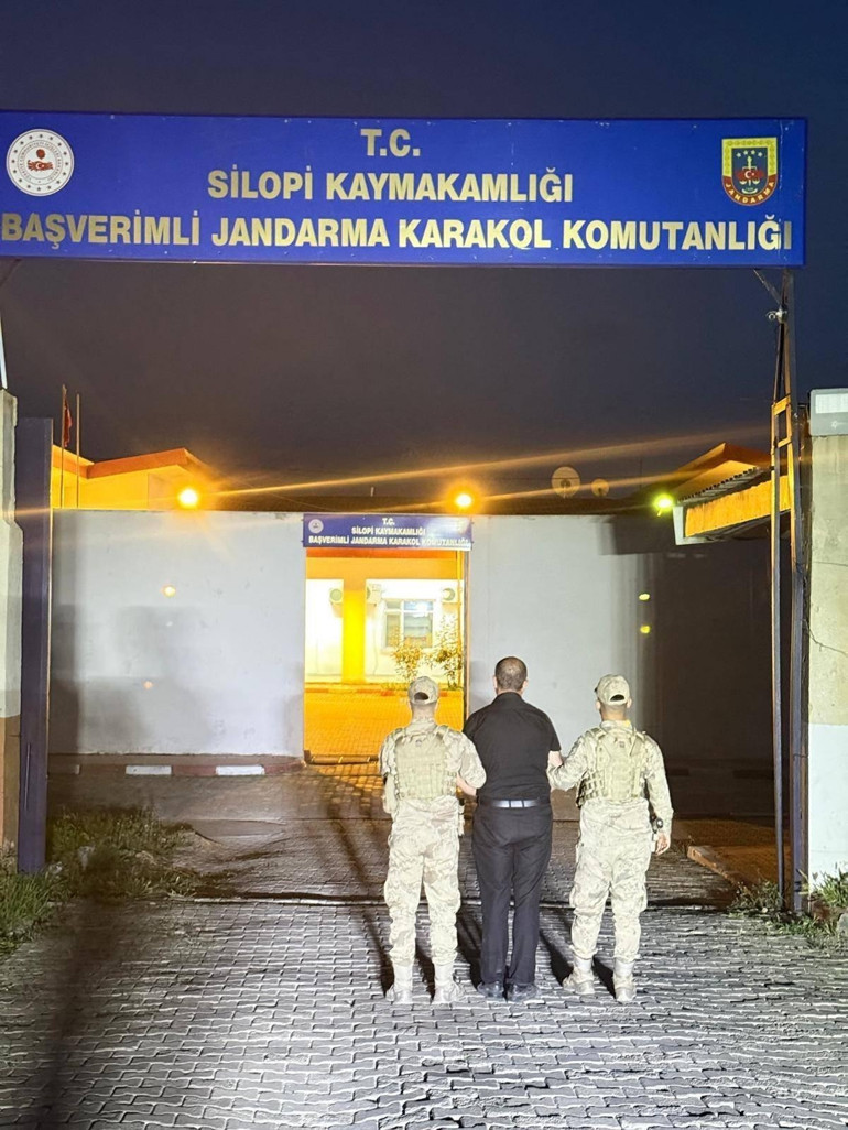 Pazarcıyı vahşice katletti Cani yurtdışına kaçarken yakalandı