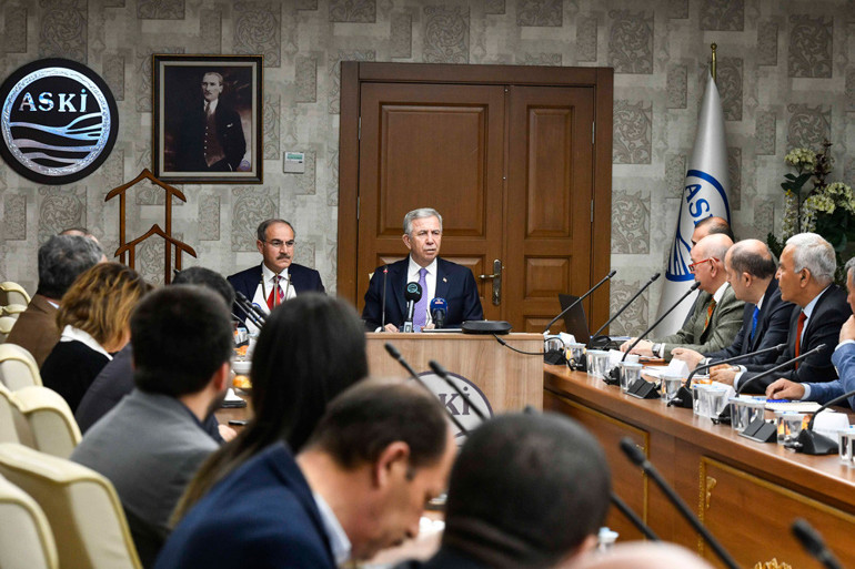 Yeni stadyum yükselirken