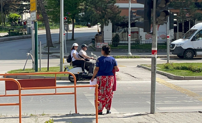 Düğünde sigara içen 3 yaşındaki çocuğun annesine gözaltı... Babadan şaşkına çeviren sözler