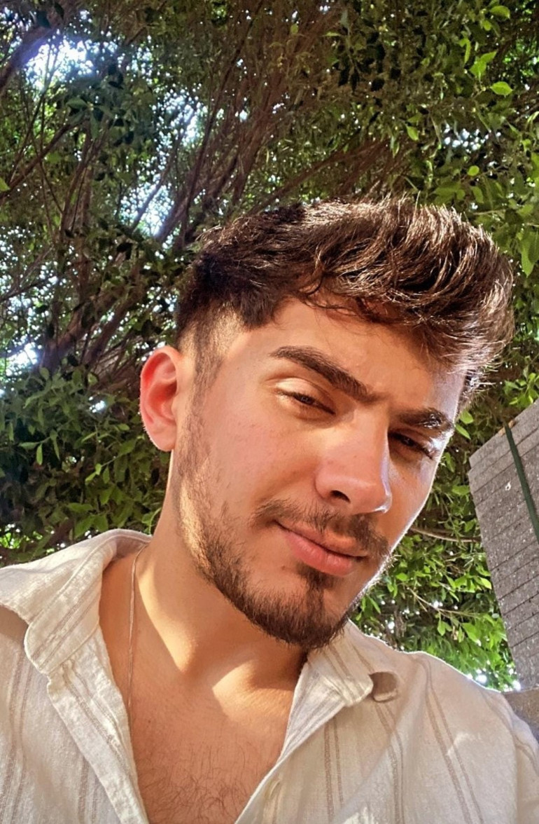 Mezarlık yakınında sevgilisiyle birlikte bıçaklanmış halde bulundu: 1 ölü, 1 yaralı