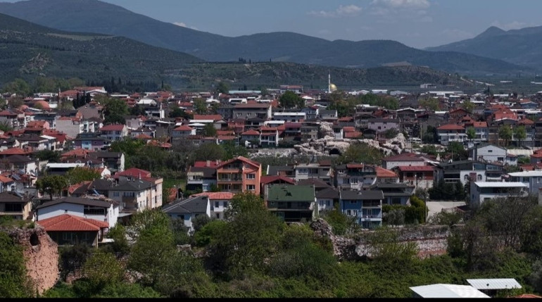 Bu ilçede aylardır Papa için hazırlık yapılıyordu... Ölümünden önce sadece oraya gelmek istemiş | Esnaf lokma döktürdü