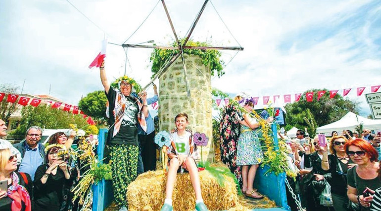 Takma kafana tokadan başka
