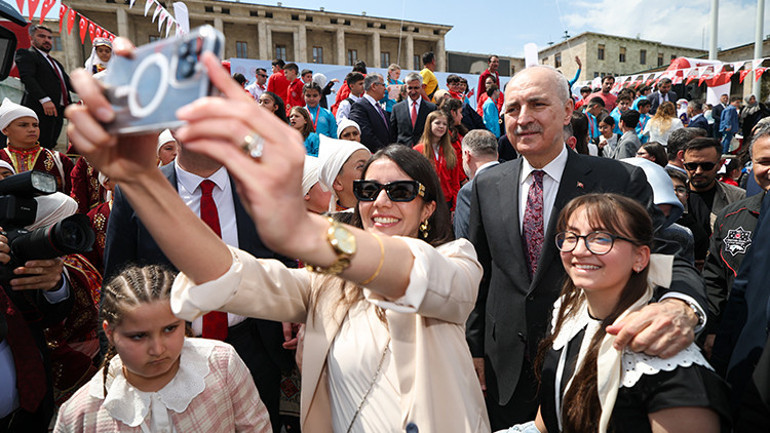 Burada bulunan her bir çocuğun parlak geleceği, Türkiyenin parlak geleceğidir