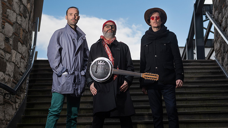 Cesur Müzik Tarzıyla Dikkat Çeken Yasak Helvadan Yeni Şarkı Kafalar Yeşil