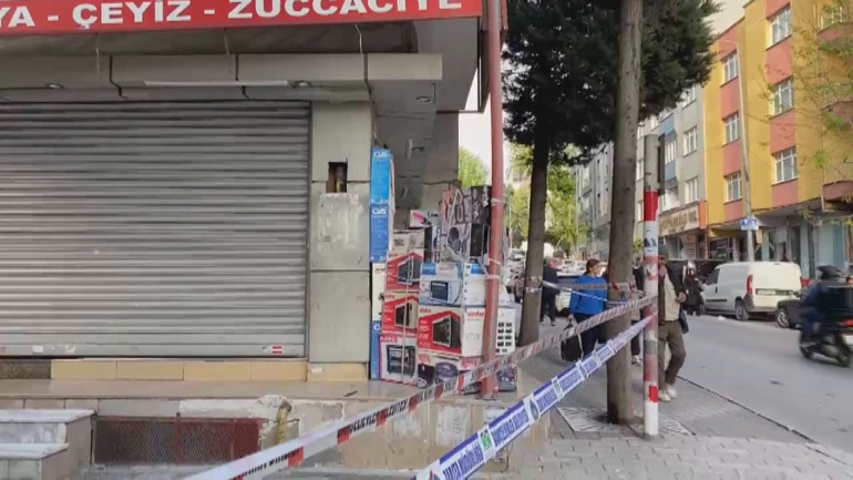 Şirinevler’de riskli bina boşaltıldı