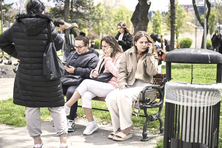 7 km derinlikte oldu 13 saniye sürdü... İstanbul 6.2’yle sarsıldı