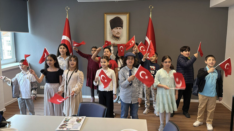Almanya’da 23 Nisan coşkusu
