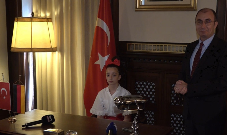 Almanya’da 23 Nisan coşkusu