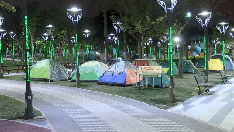 Son dakika İstanbulda art arda artçı depremler AFADdan ilk açıklama geldi