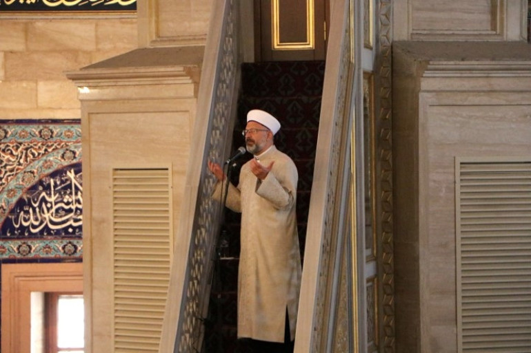 Diyanet İşleri Başkanı Ali Erbaş, yapay zekaya sorduğu soruyu anlattı: Hayretler içinde cevap verdi, 1400 yıl önceden bilinmiş olması imkansız dedi
