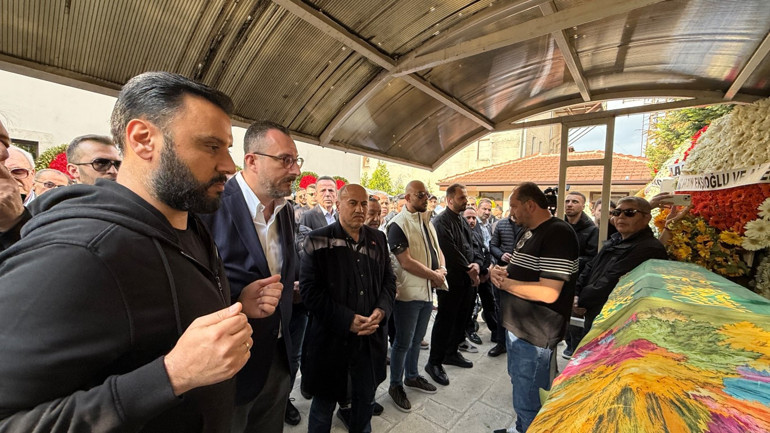 Bülent Uygunun en acı günü... Kızı Almina Tude, son yolculuğuna uğurlandı