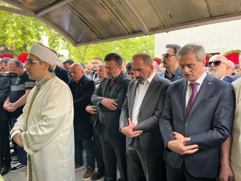 Bülent Uygunun en acı günü... Kızı Almina Tude, son yolculuğuna uğurlandı