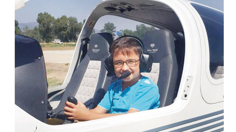 Annesi babası abisi de pilot: THY’nin en genç pilotu