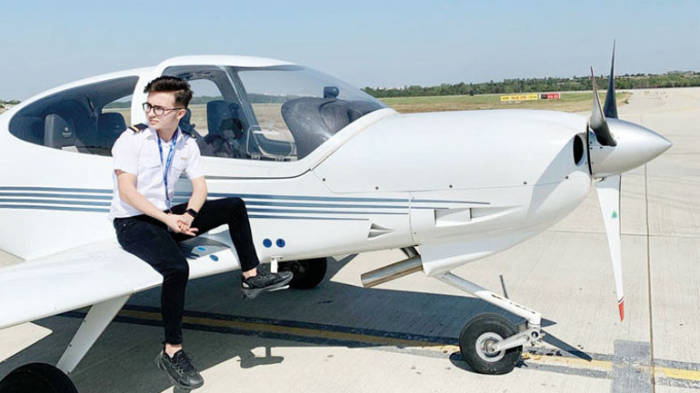 Annesi babası abisi de pilot: THY’nin en genç pilotu