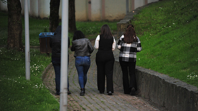 Sosyal medyadan tanışıp aynı anda sevgili olduğu 6 kadını evlilik vaadiyle 12 milyon TL dolandırdı