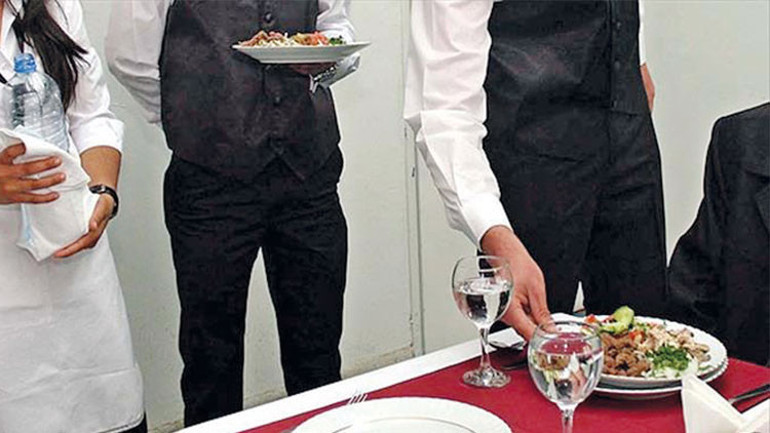 En çok garson aranıyor: Mavi yakalı istihdamı düşüşte