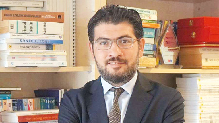 En çok garson aranıyor: Mavi yakalı istihdamı düşüşte