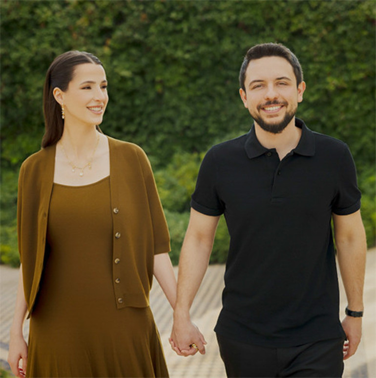 İyi ki doğmuşsun gelin hanım Aşk kolyesini de boynuna astı