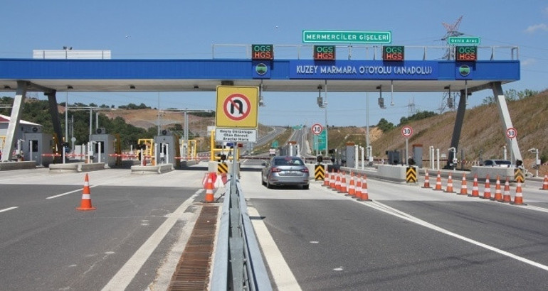 HGS ile ölüme hızlı geçiş akımı Cezalar caydırıcı değil mi Bana bir şey olmaz inancı o kadar yüksek ki...