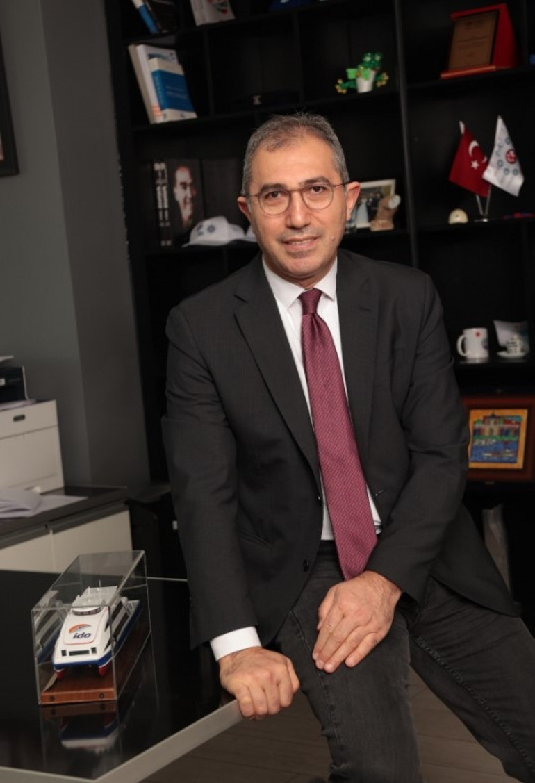 Denizler ayırmaz birleştirir