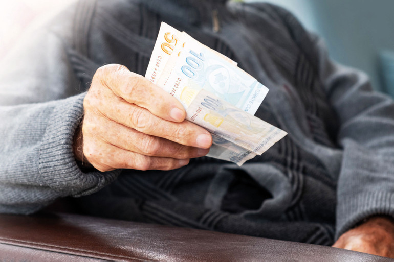 2.1 milyon hem emekli hem çalışıyor