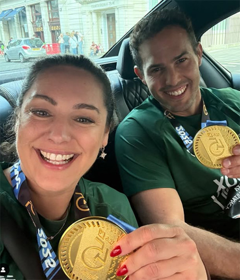 Artık evli bir kadınım diyerek oyunculuğu bırakmıştı... Şimdi kocasıyla birlikte bir orada bir burada paşa gönlünün keyfine bakıyor