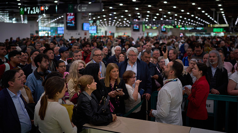 Avrupayı sarsan elektrik kesintilerinin ardından en az 7 kişi öldü: İngiltereden Gariplikler tespit ettik açıklaması